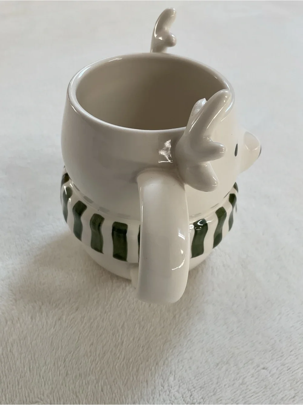 Crate & Barrel Snowy Reindeer Mug Christmas Green Scarf Holiday Coffee Cup